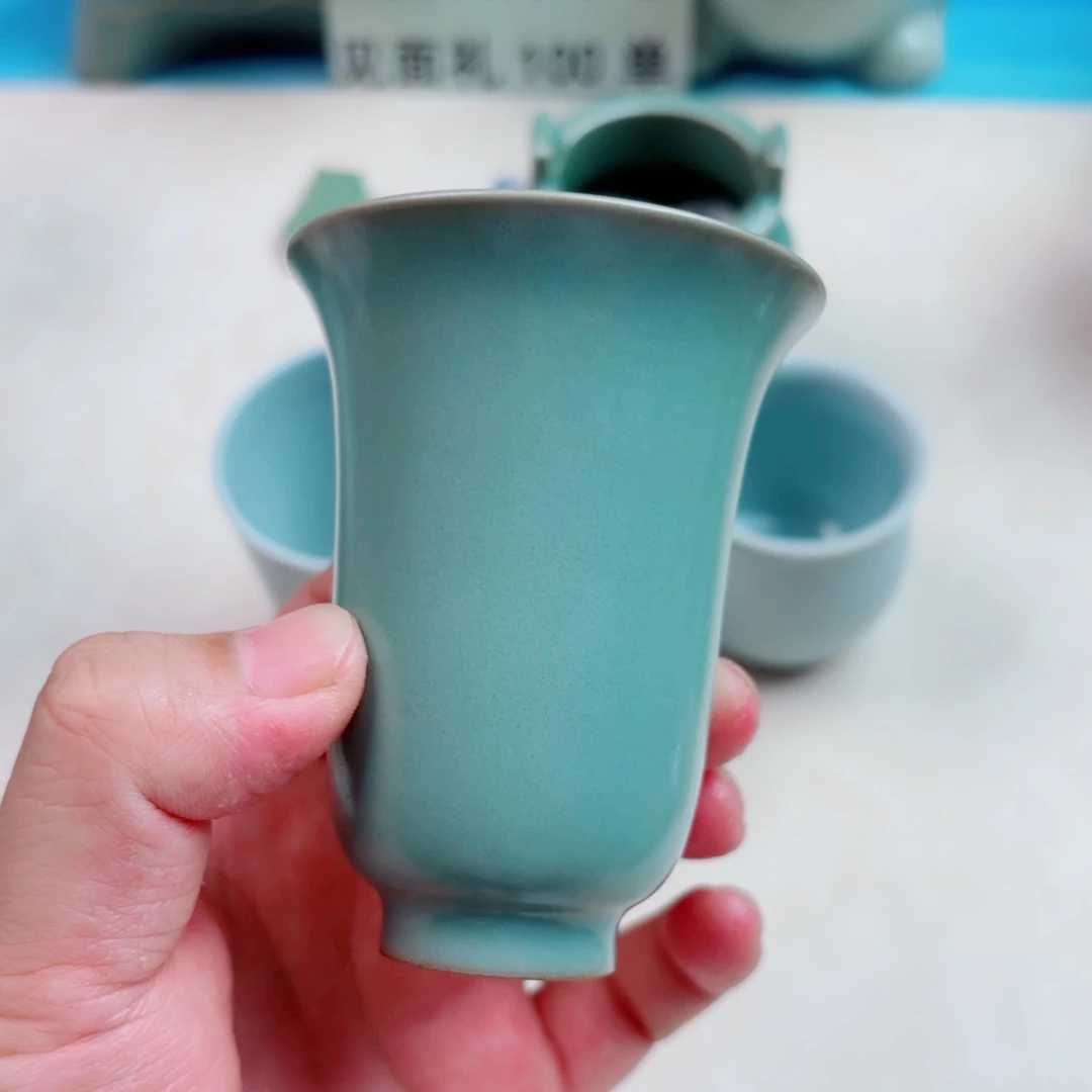 瓷片大**?与王同行，汝你所愿微瑕