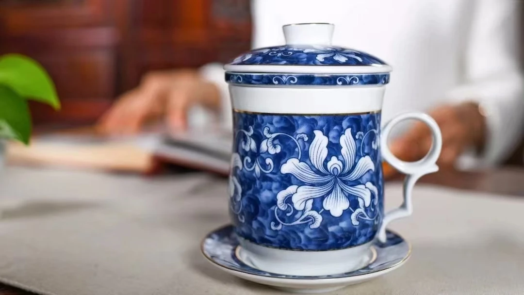 锦上添花茶水分离杯大容量办公茶具泡茶杯手工带盖白瓷家用陶瓷