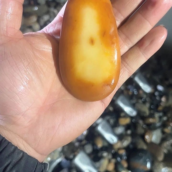 未镶嵌和田玉（糖玉）挂件