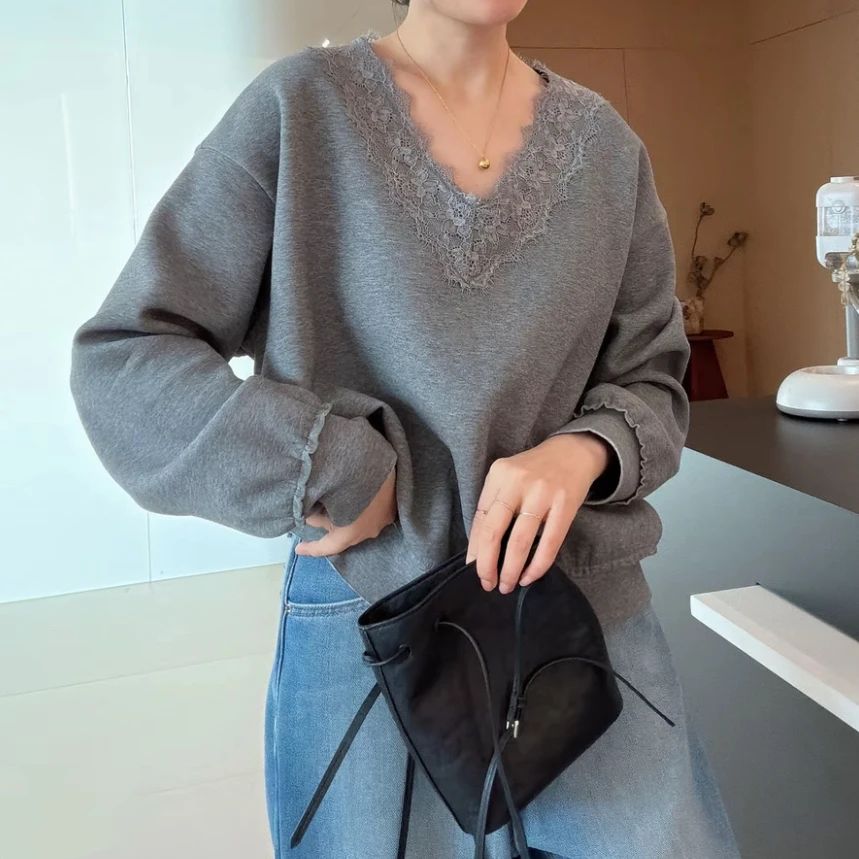 蕾丝拼接花边V领磨毛加厚保暖卫衣2025秋冬新款百搭长袖休闲上衣
