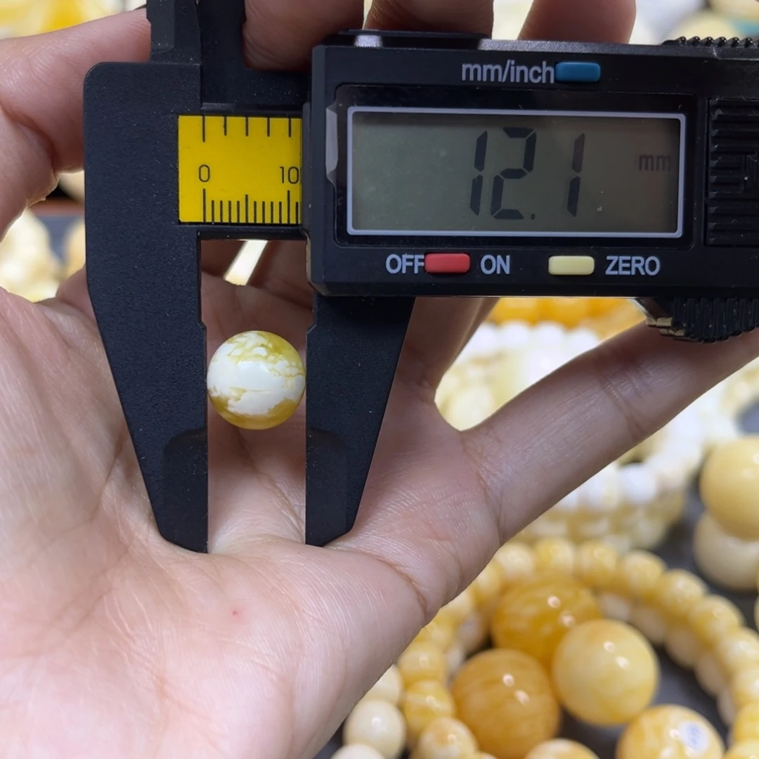 琥珀未镶嵌手串……