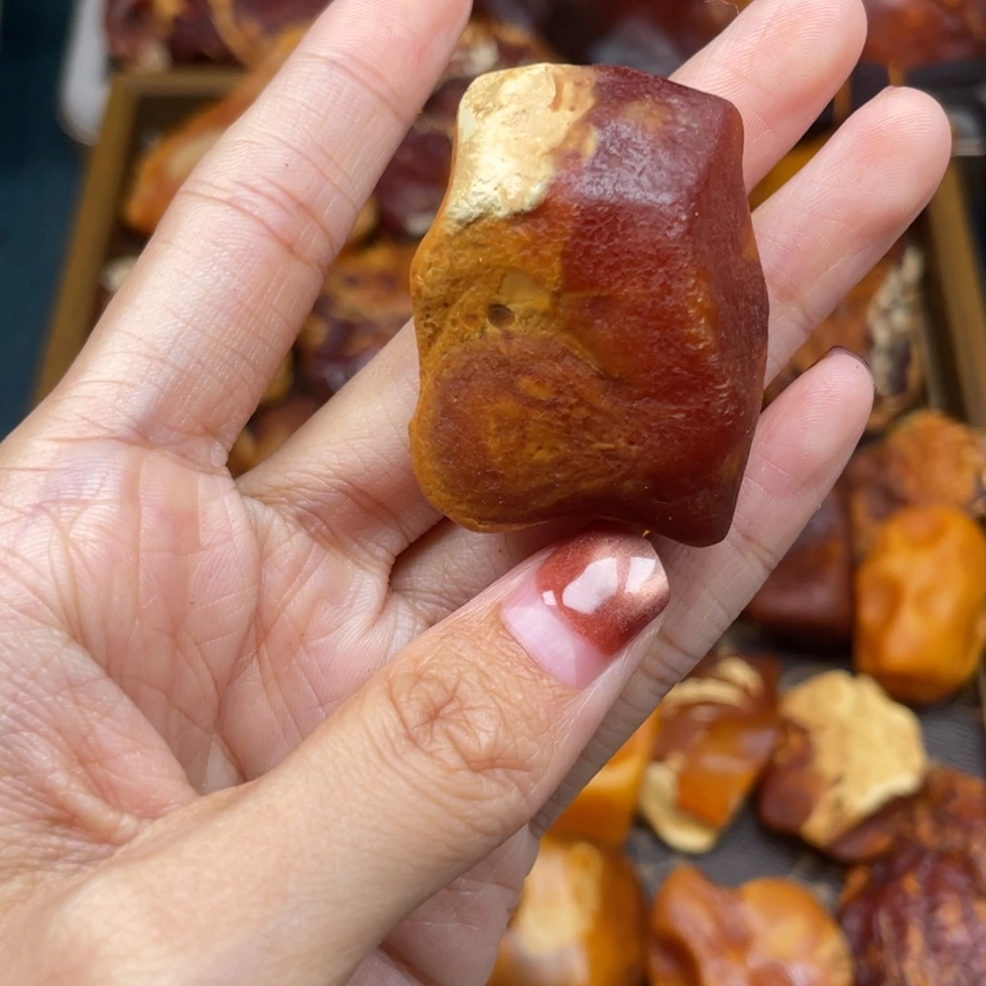 琥珀未镶嵌珠宝奇石