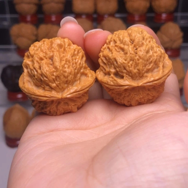 文玩核桃吊坠18火焰绣球