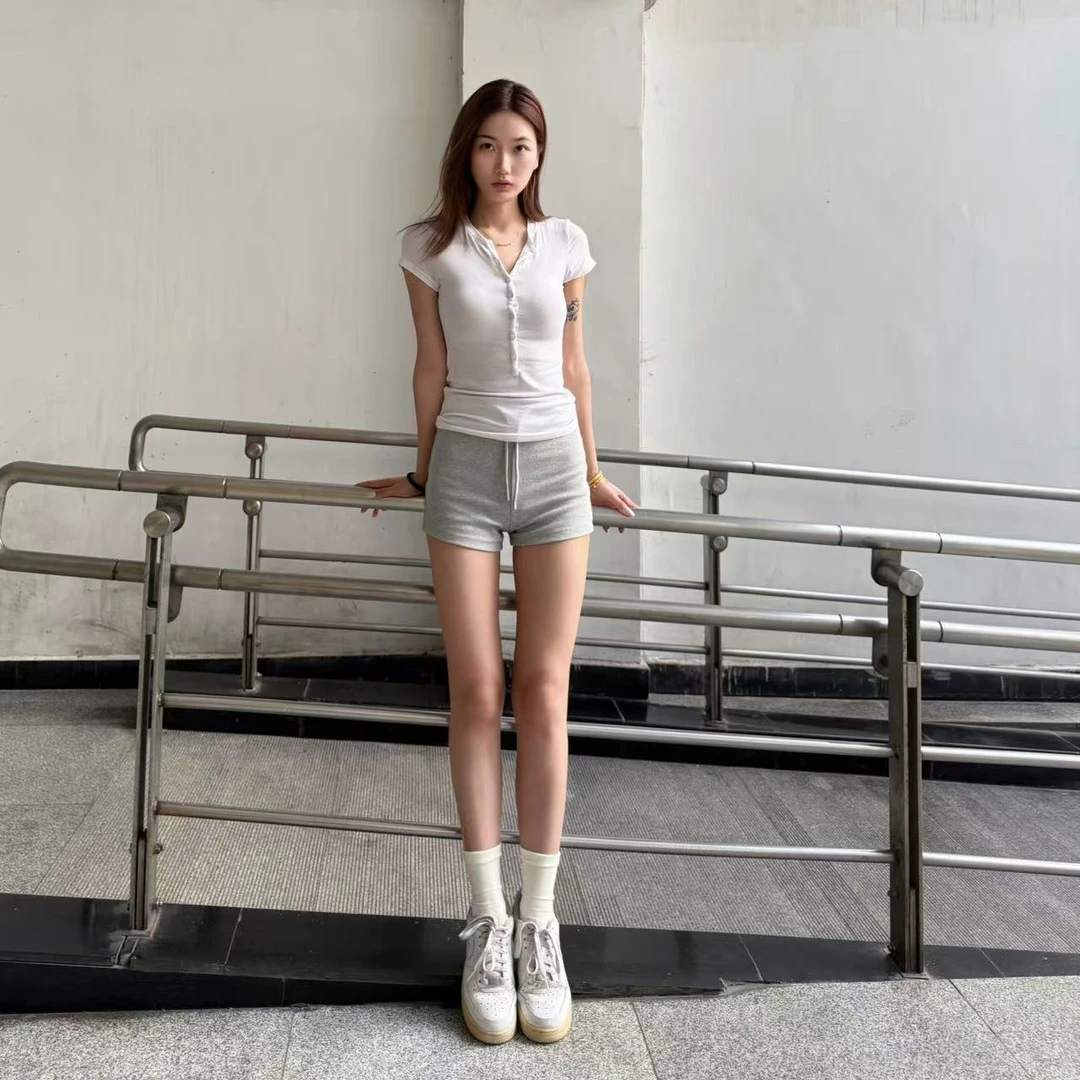 夏季灰色/黑色美式热裤弹力包裹骑行紧身短裤运动休闲短款