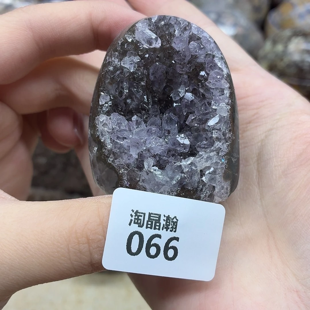 未镶嵌水晶大型摆件（非配饰）