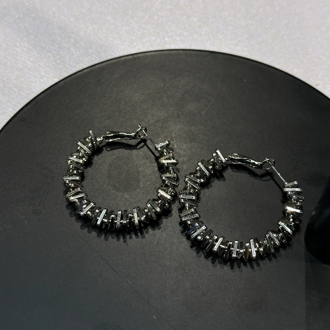 铜合金耳饰 GULUM 594 时尚耳环圈圈冷淡风简约小众黑色