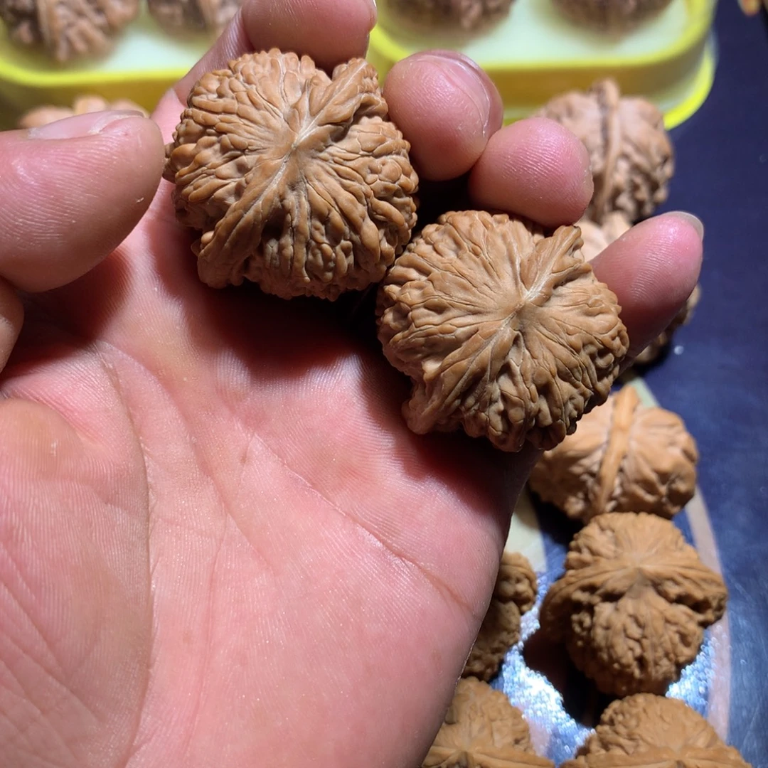 文玩核桃吊坠石子磨40