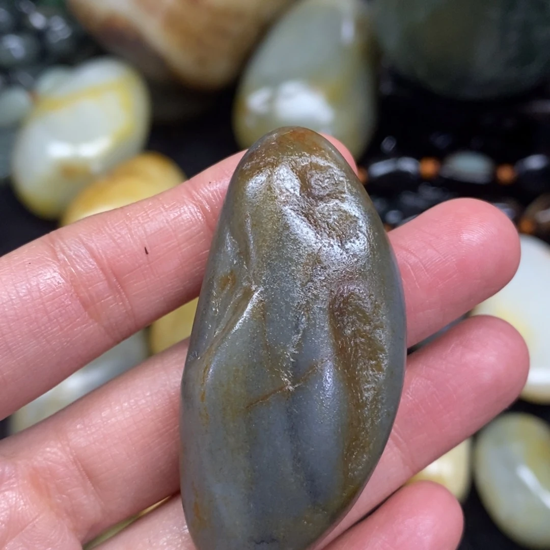 未镶嵌和田玉（糖玉）挂件