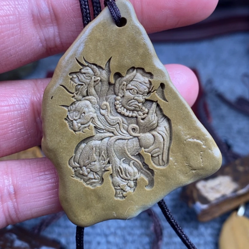 【闪购商品】原石雕刻手把件