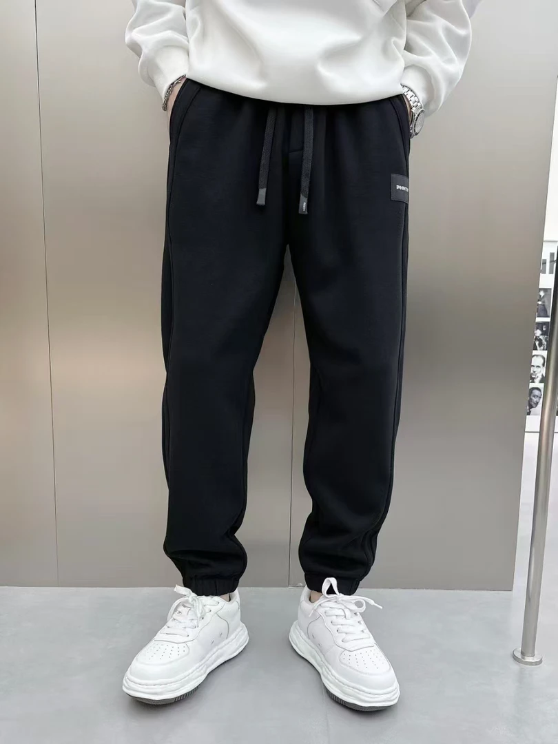 潮牌加绒束脚休闲男士冬季新款宽松微章青少年运动保暖卫裤