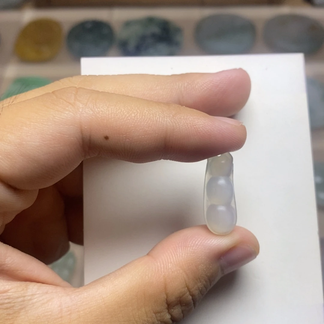 未镶嵌定制翡翠福豆