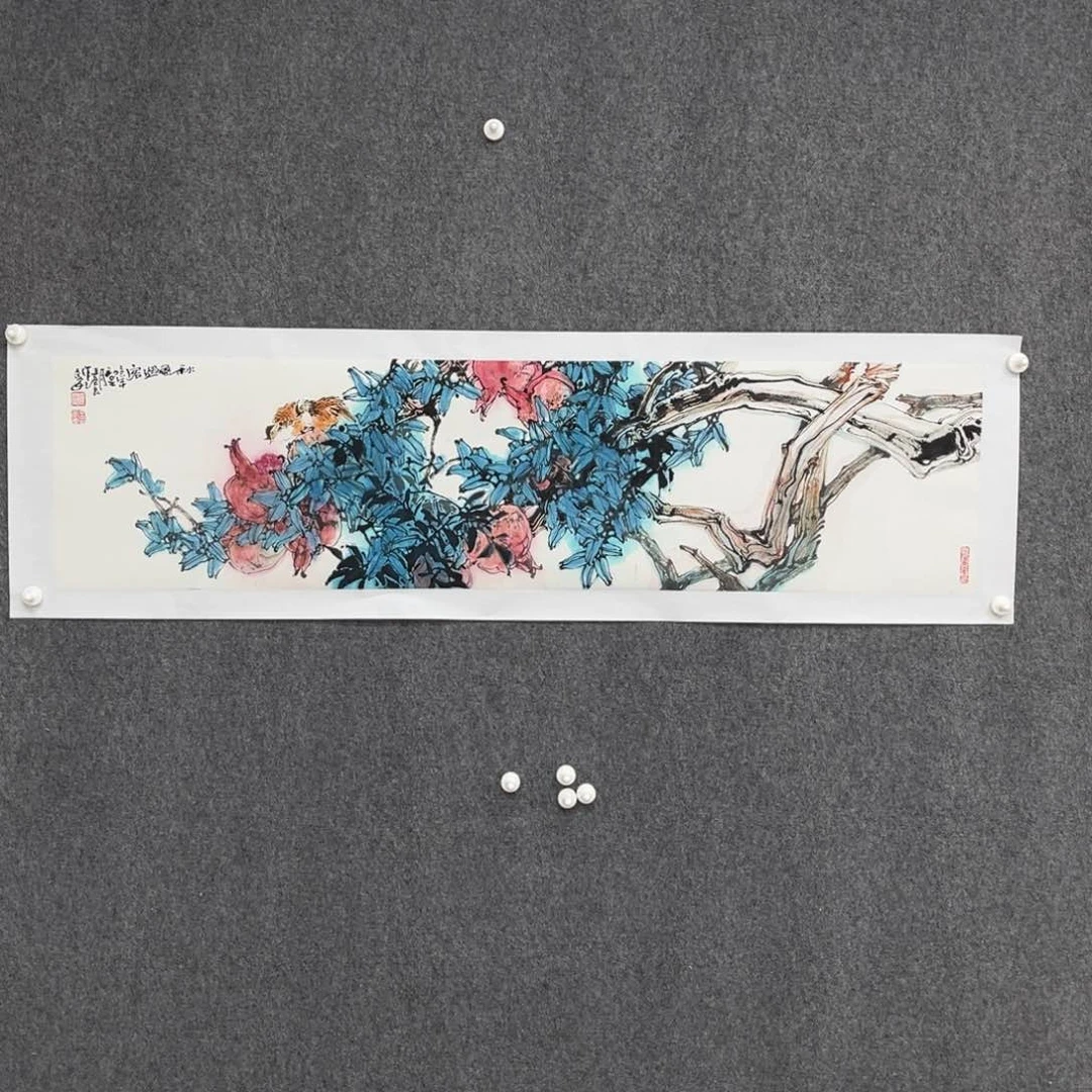 拒***绝国画宣纸和纸上的字都