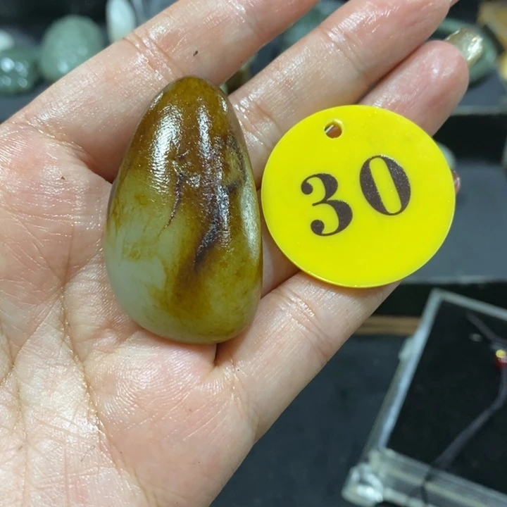 和田玉未镶嵌挂件