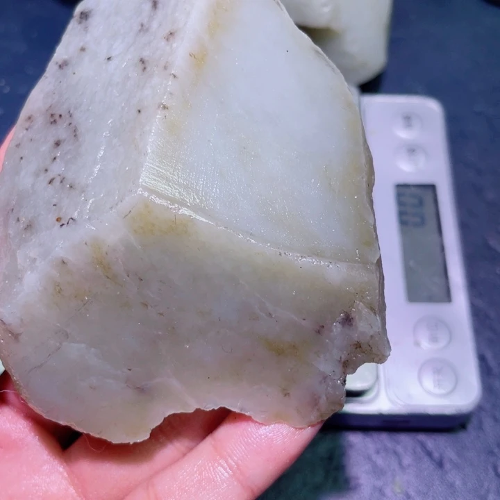 和田玉（糖玉）未镶嵌珠宝半成品