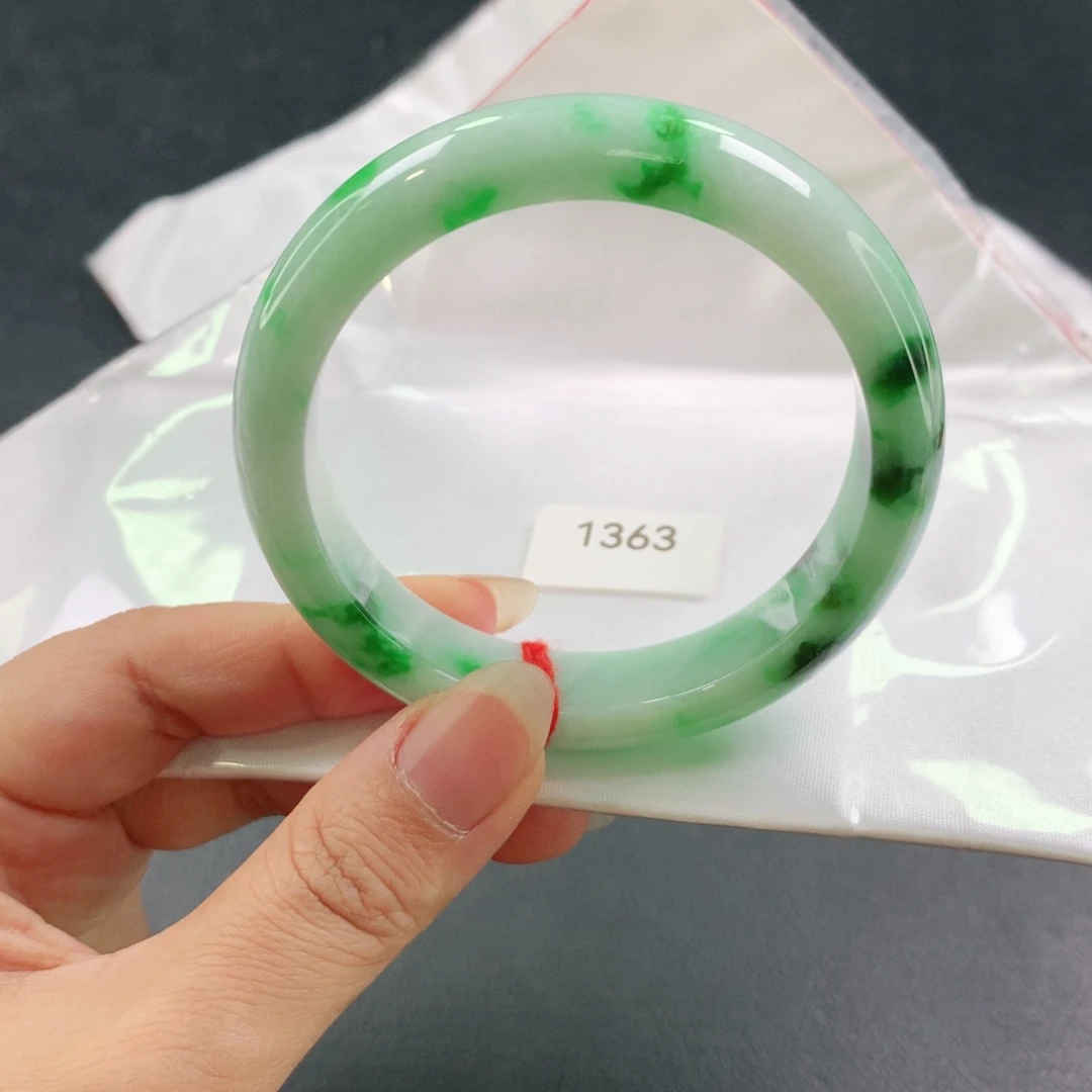 翡翠未镶嵌手镯03