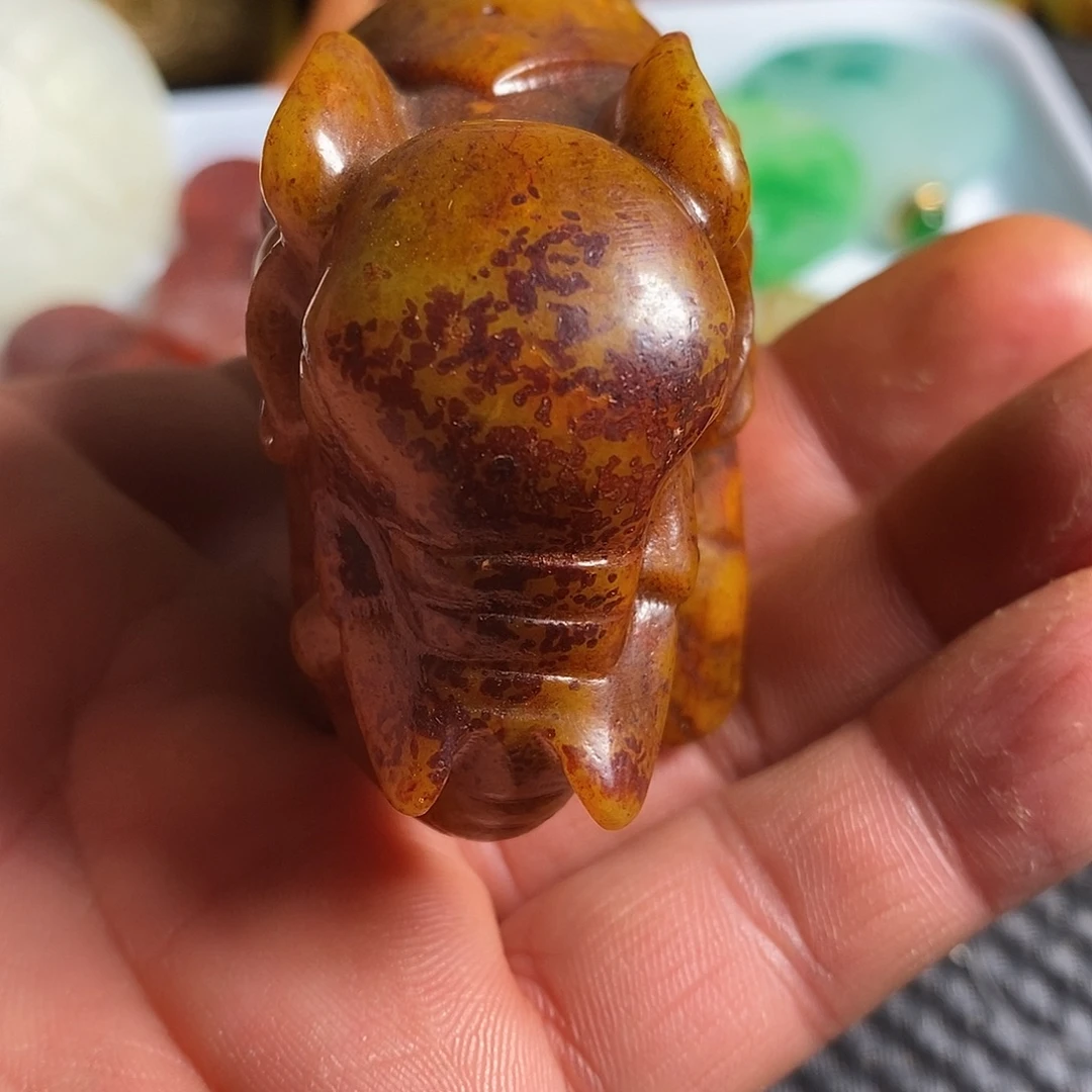 岫玉未镶嵌珠宝奇石