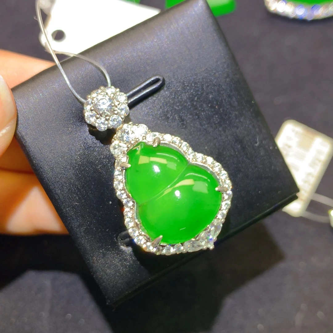 翡翠银S925镶嵌颈饰