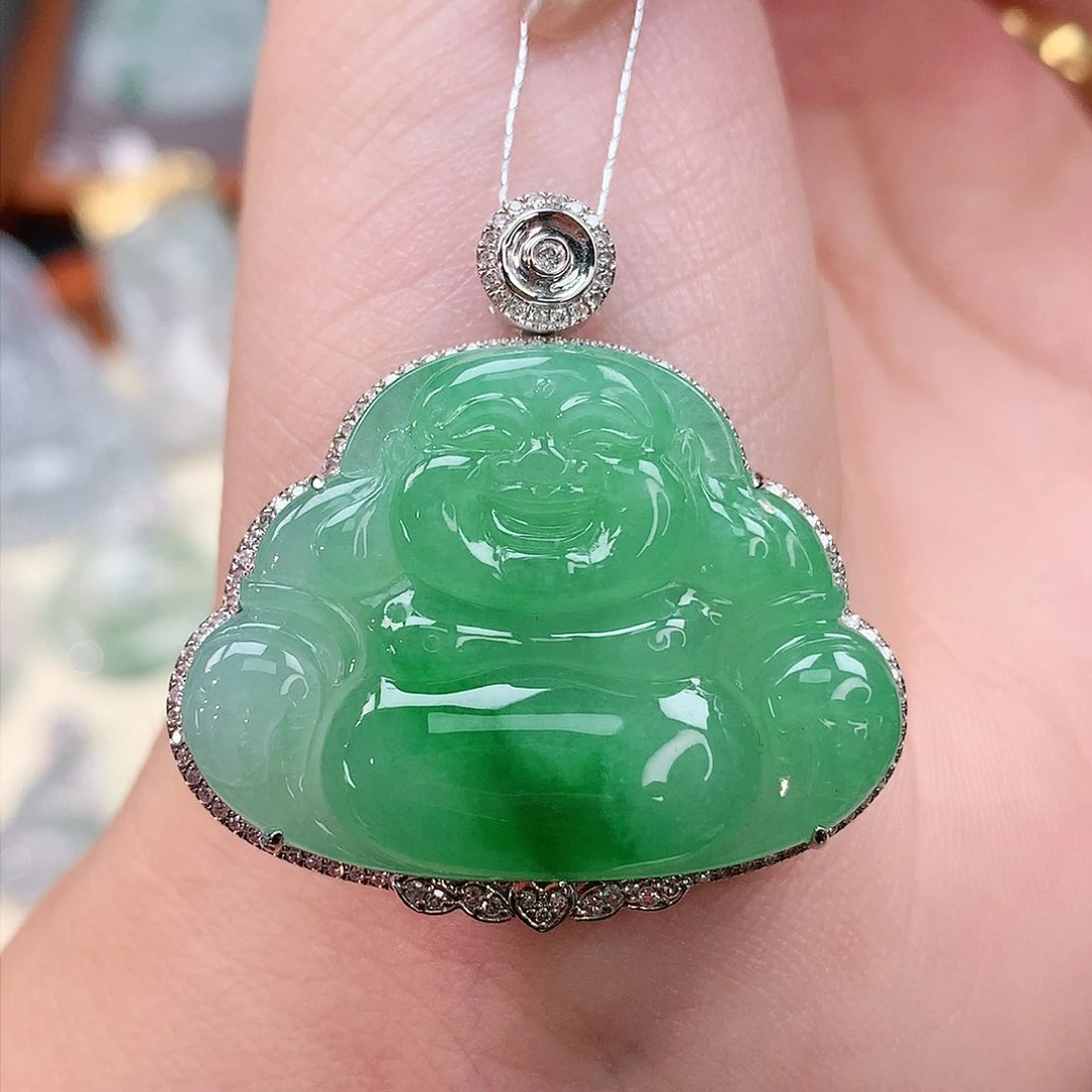 颈饰18K金镶嵌翡翠佛公