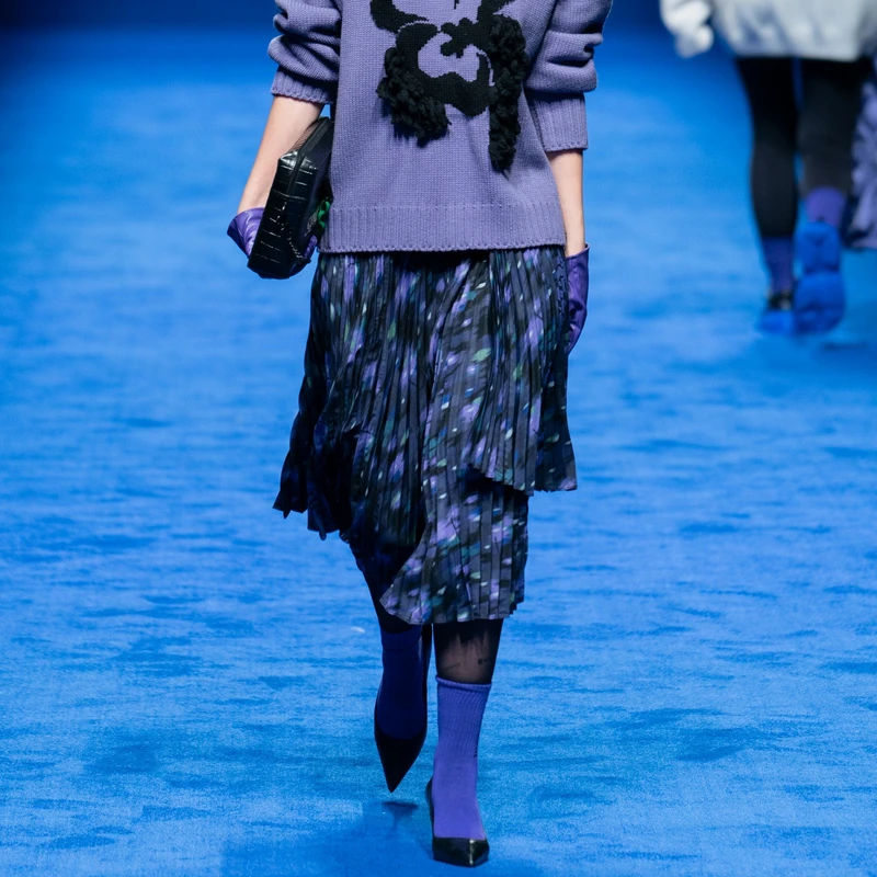 U/TI多层拼接款弹力松紧腰紫色花版不规则秋冬显瘦半身裙