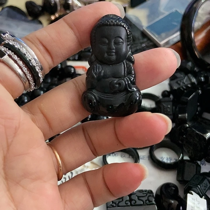 翡翠未镶嵌颈饰墨翠宝佛
