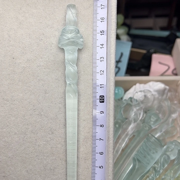 蛇纹石玉未镶嵌发簪蝴蝶剑