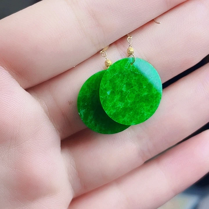 翡翠18K金镶嵌颈饰多样性