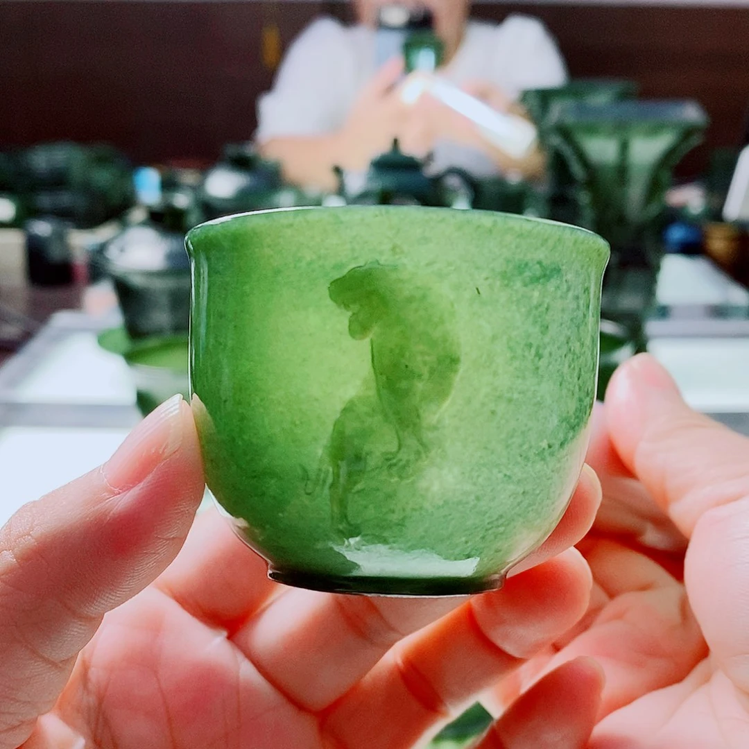 未镶嵌和田玉（青玉）摆件