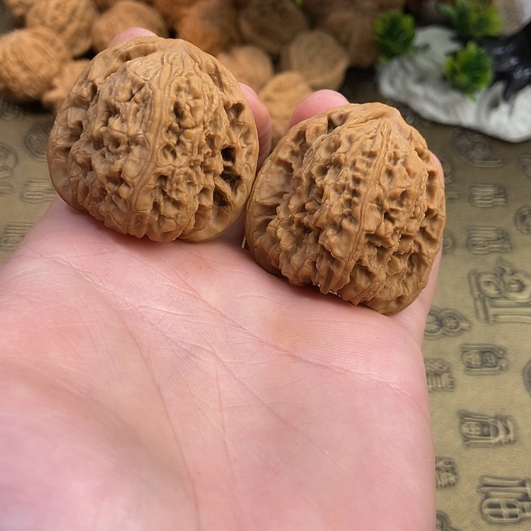 核桃南疆石40+41编号375骨质硬练手对