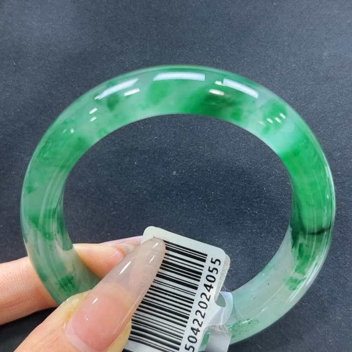 未镶嵌手镯石英质玉（非洲翠）