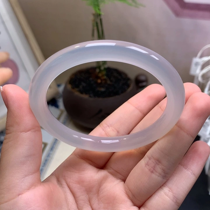 手镯玛瑙/玉髓未镶嵌