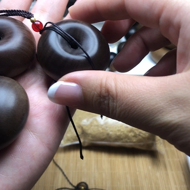 无事牌檀香木老山檀香黑肉平安扣