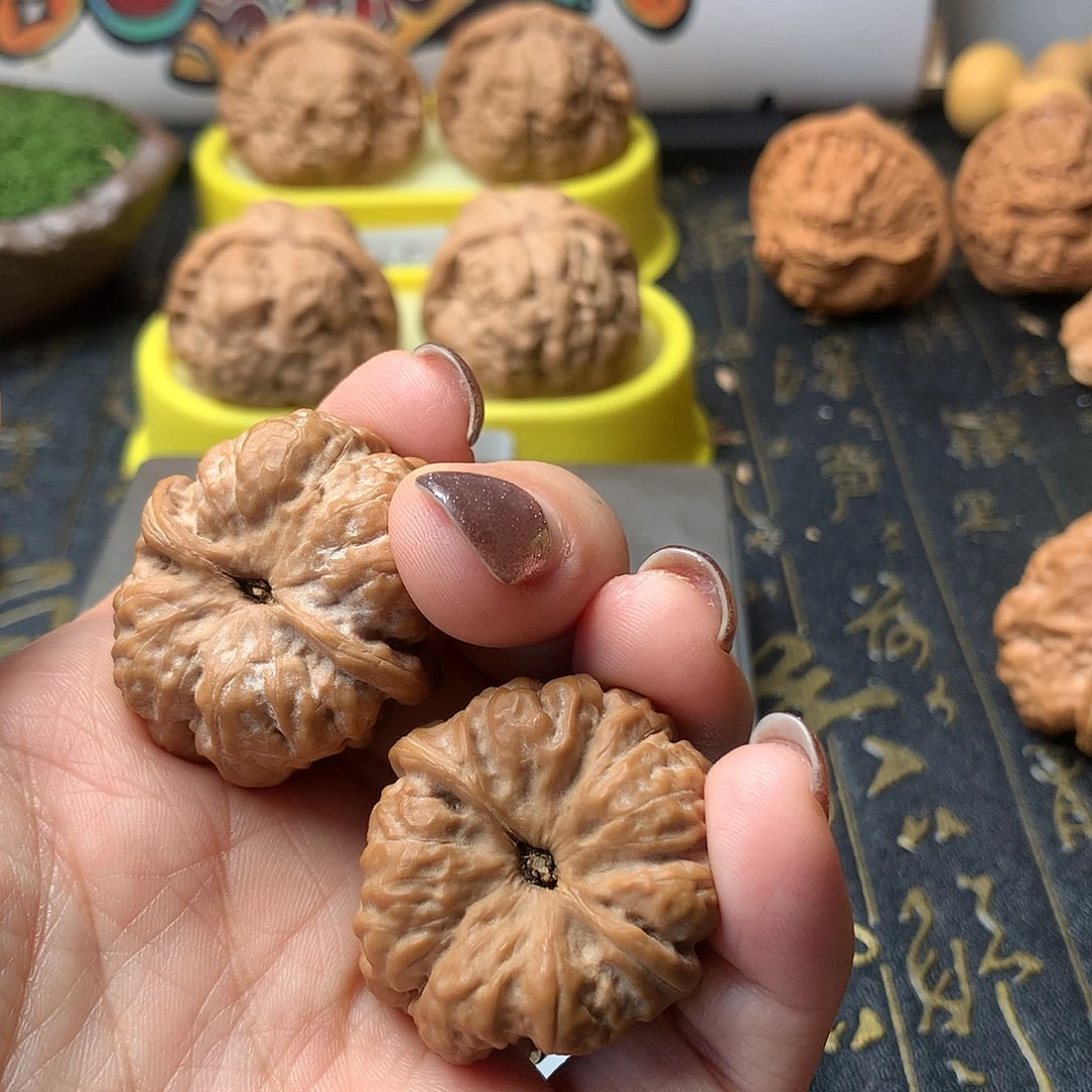 文玩核桃把件国*?蛤蟆头手捻把件32尺