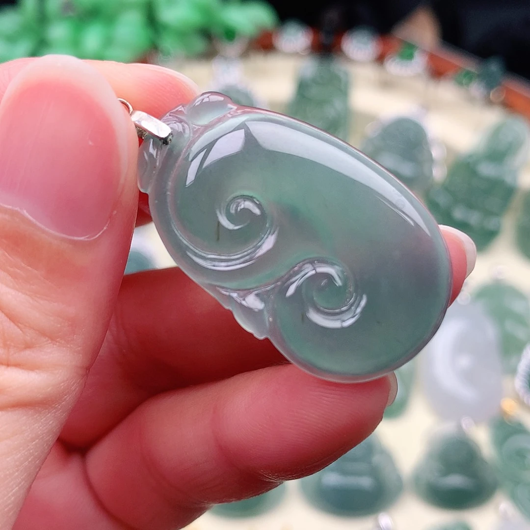 翡翠未镶嵌颈饰吊坠