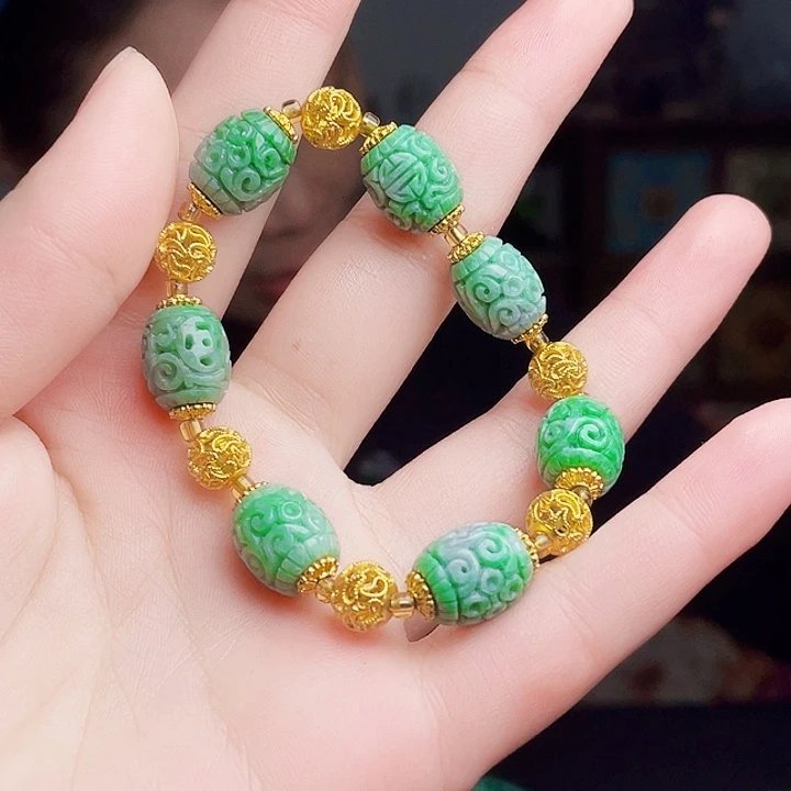 翡翠未镶嵌颈饰多样性