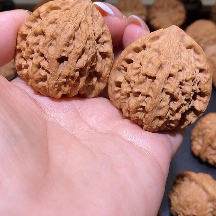 把件文玩核桃42野生金牛