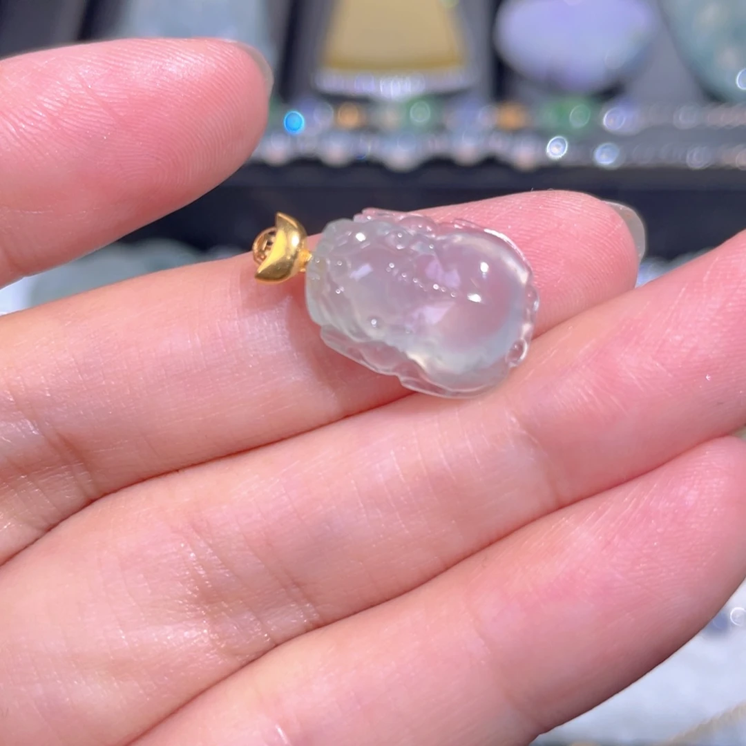 翡翠18K金镶嵌颈饰翡翠