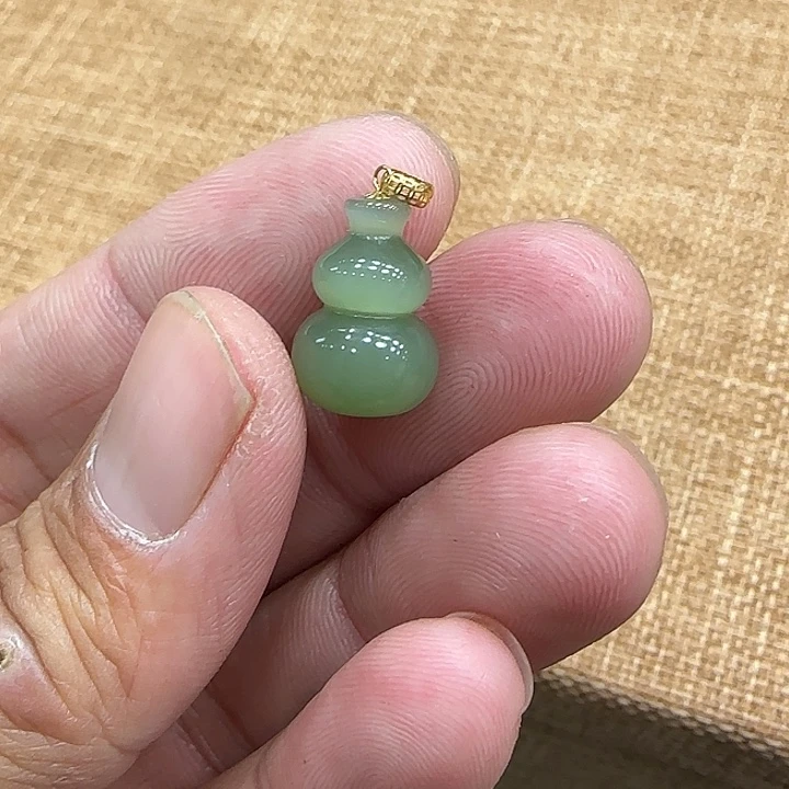 和田玉（碧玉）18K金镶嵌颈饰