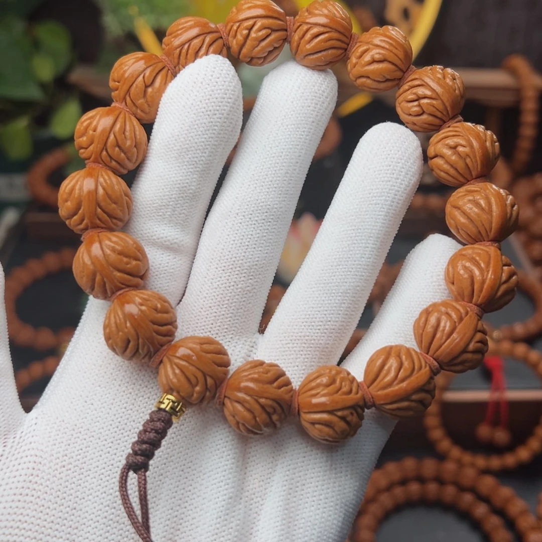 吊坠桃核1.8祥云手持