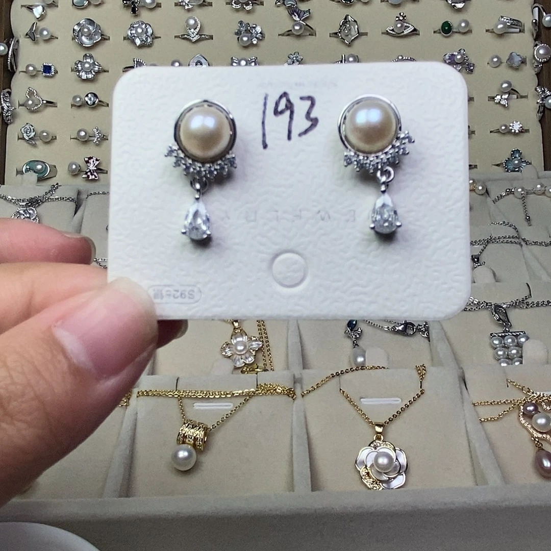 银S925镶嵌淡水珍珠耳饰