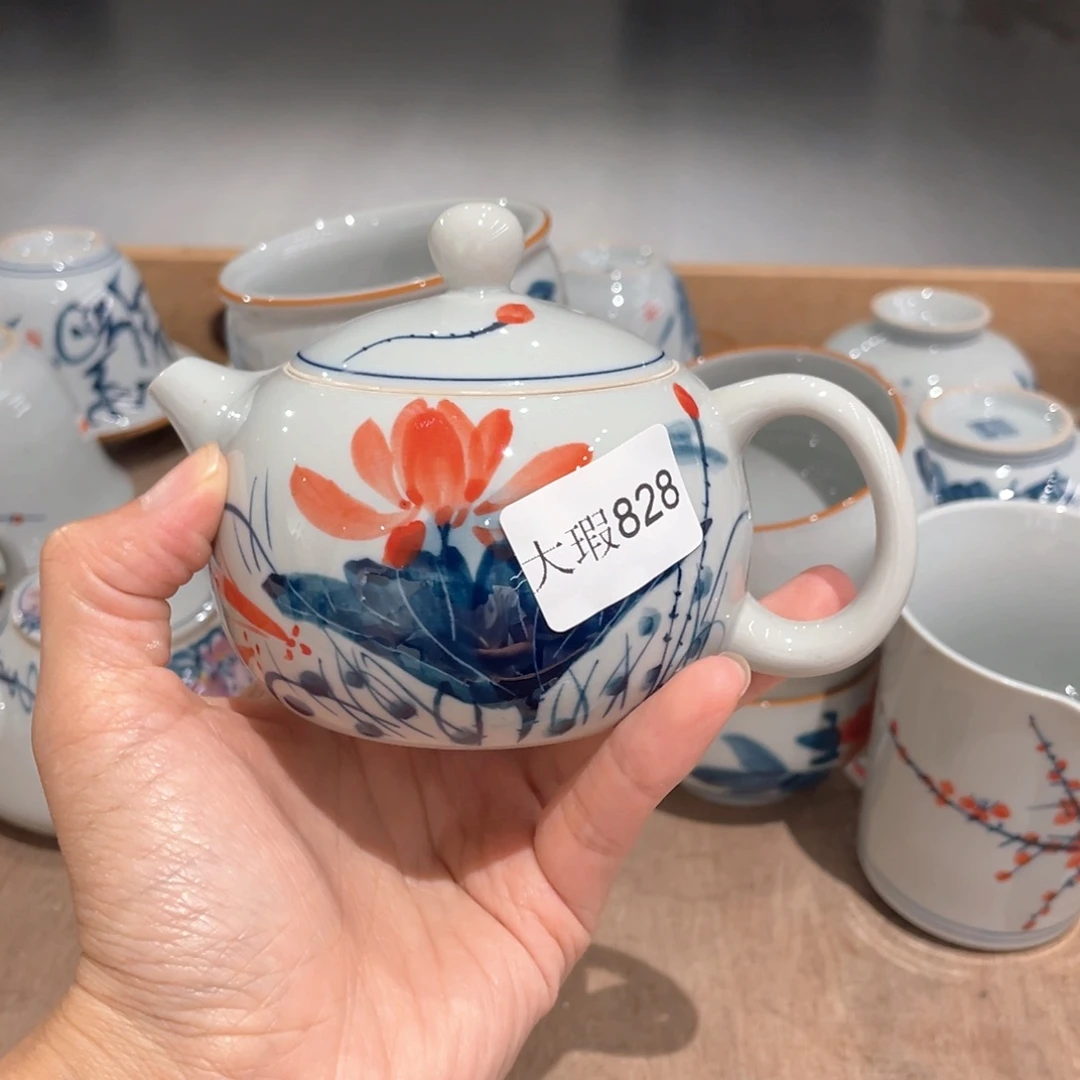 釉下手绘茶具微瑕