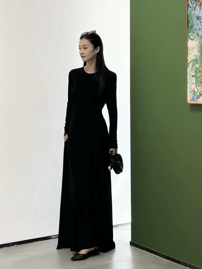 【CHENFREE】春夏新款大女主风格调气质修身显瘦铜氨针织长袖连衣裙