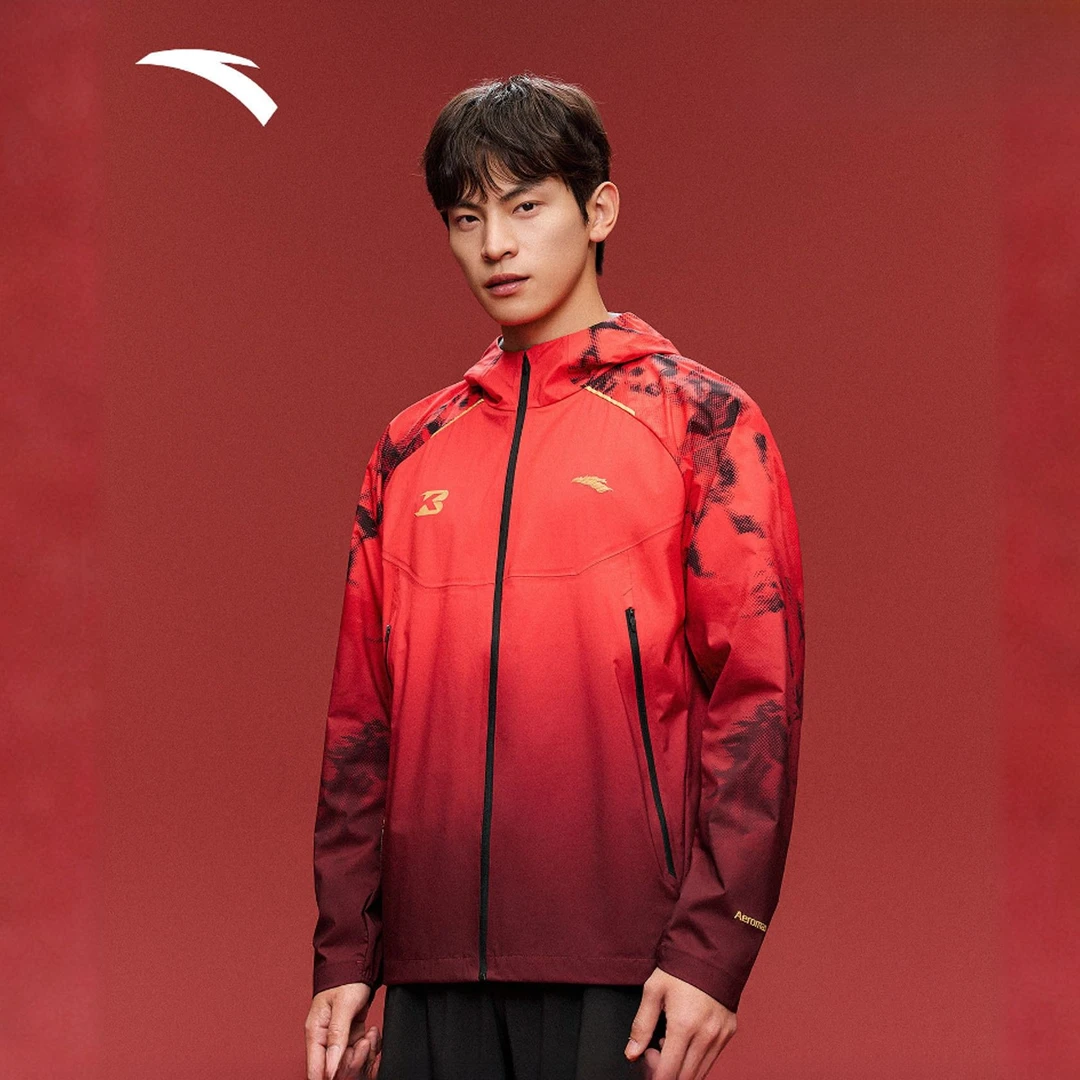 安踏×徐悲鸿奔马图联名防风透湿空气甲户外保暖男子跑步训练外套