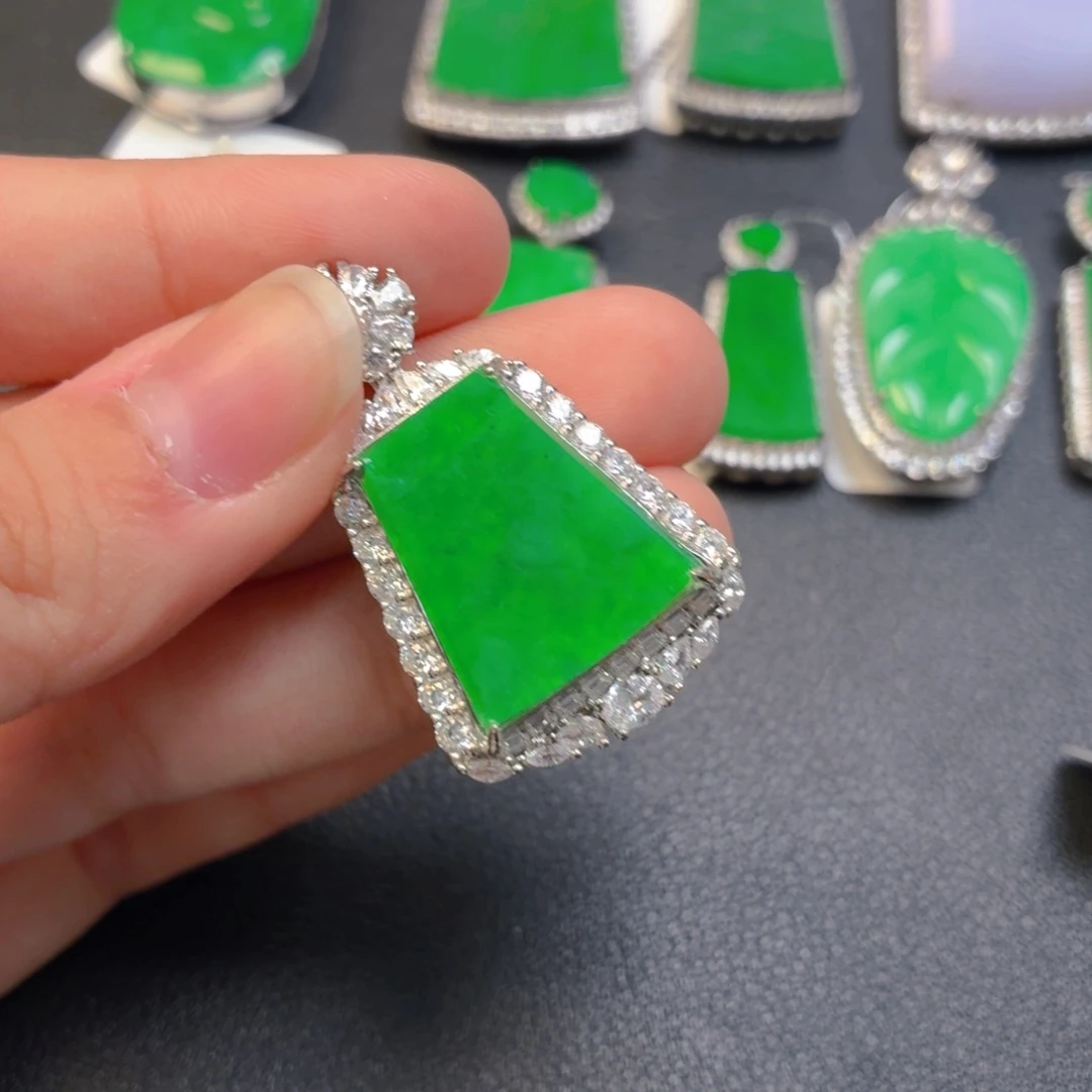 翡翠银S925镶嵌颈饰