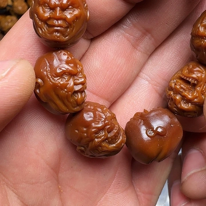 橄榄核手串你是谁