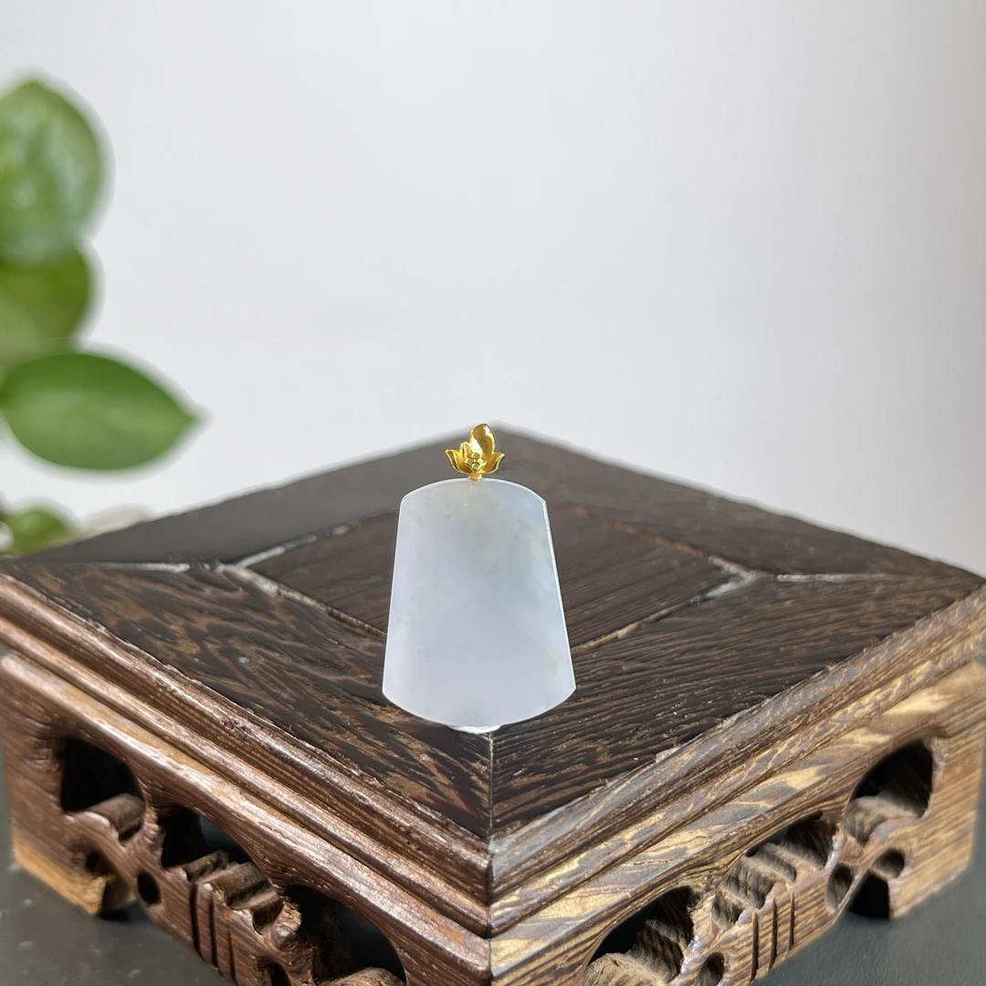 JTA05-016  天然缅甸A货翡翠  18K扣无事牌