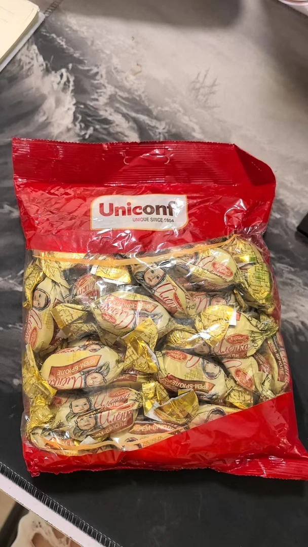 爱莲巧牌娃娃巧克力糖果