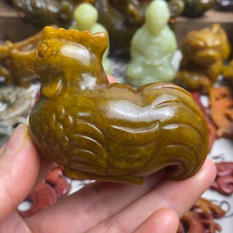 蛇纹石玉未镶嵌颈饰90