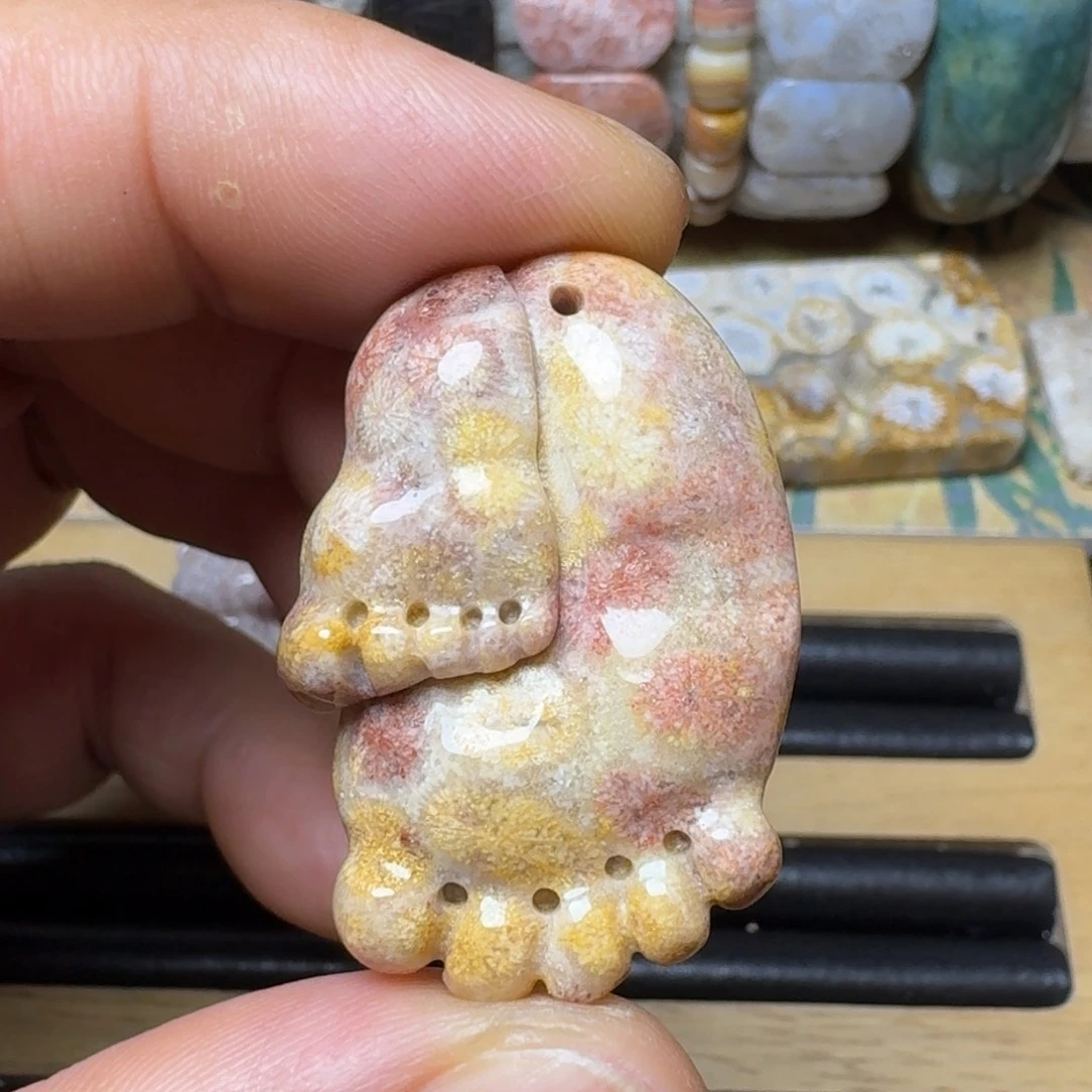 硅化玉雕刻件未镶嵌