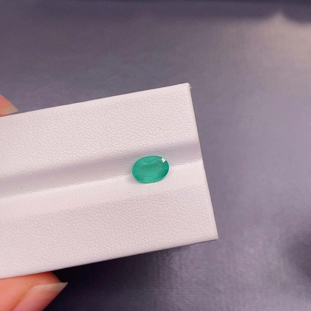 裸石祖母绿0.77克拉