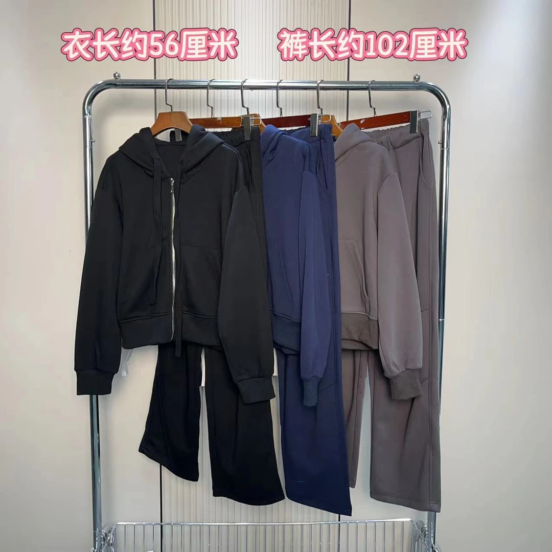 1792连帽洋气压褶休闲套装